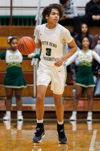 Washington's Steven Reynolds (3) advances the ball up court during the Mishawaka Marian-South Bend Washington high school basketball game on Friday, January 26, 2024, at Washington High School in South Bend, Indiana.